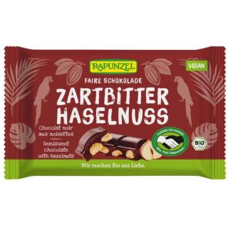 Zartbitter Schokolade, ganze Nüsse